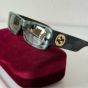 New! Gucci Sunglasses GG0516S 014, Green, Mirror Lenses, Authentic